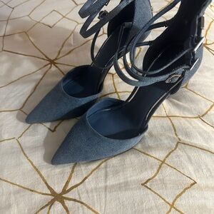 Tillman Denim Strappy Buckle Detail Ankle Strap Point Toe Pumps. Size 10. New
